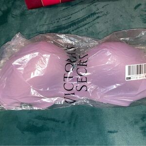 Victoria's Secret Lavender Smooth Wireless Push Up Plunge Bra New